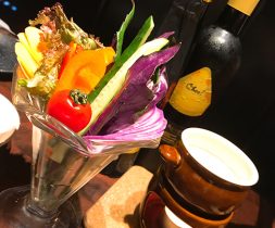 ガーデンファームの鎌倉野菜とチーズフォンデュで、夏の疲れを癒やしてください。