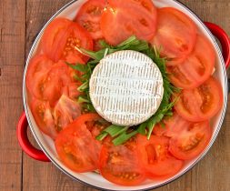 春にぴったり♡太陽の光をたくさん浴びた完熟トマトでつくる鍋料理｜【公式】ガーデンファーム