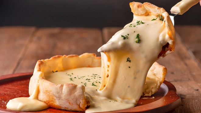 「映え」必至♪ 今話題のとろ～り『シカゴピザ』